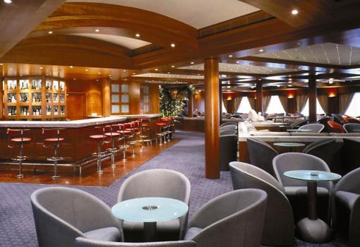 Un elegante Lounge en el Celebrity Century